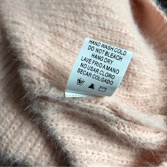 Crescent Medium‎ Women Pink Crewneck Oversized Balloon Sleeve Sweater - Picture 10 of 10